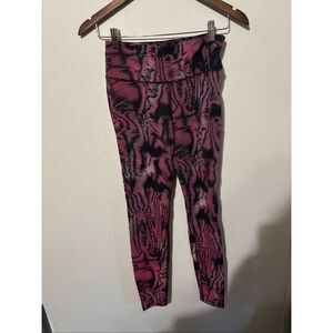 Nike Women's Size Small Dri Fit Black Pink Retro Print Activewear Leggings Pants